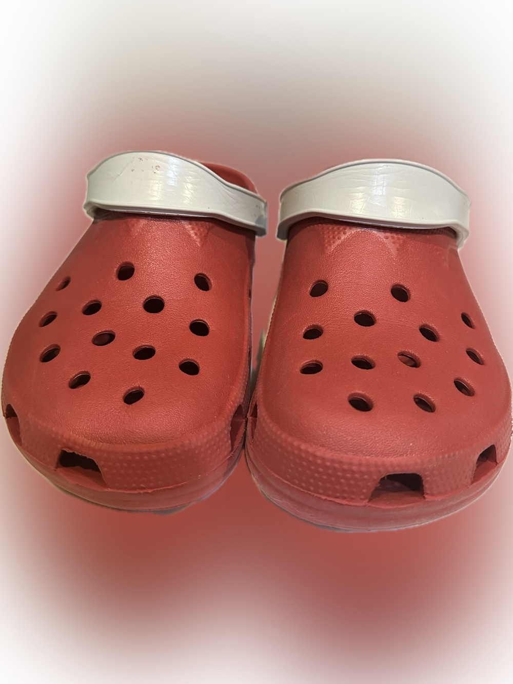 UNISEX RED WHITE CROCS XL M (10-11) W (12-14) SLIP ON SLIPPER POOL BEACH GARDEN